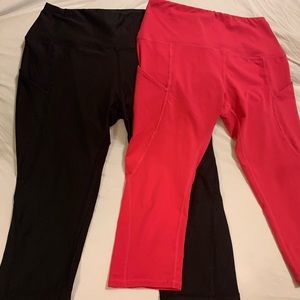 Lot Of 2 ODODOS capri Leggings